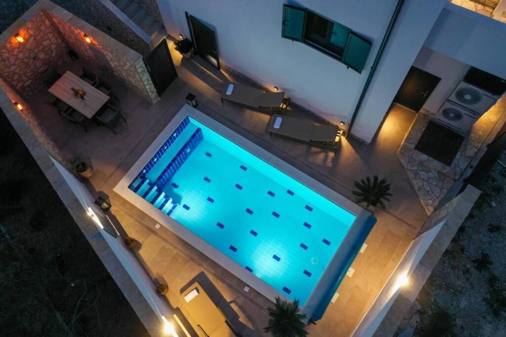 Apartment Vala, 4*, Sea View & Private Heated Pool Pridraga Luaran gambar