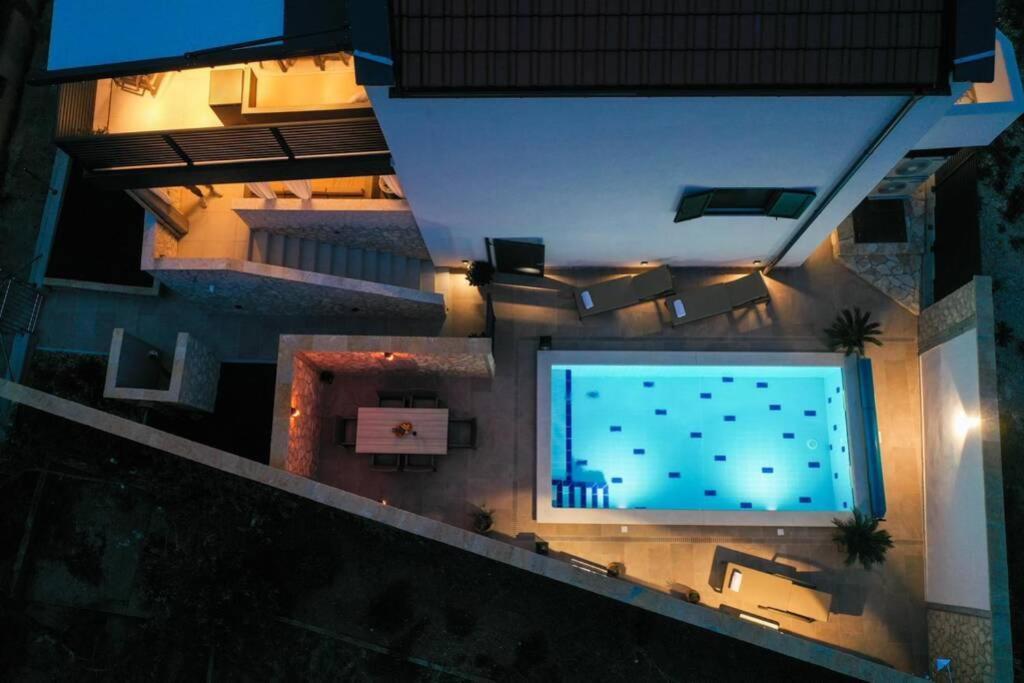 Apartment Vala, 4*, Sea View & Private Heated Pool Pridraga Luaran gambar