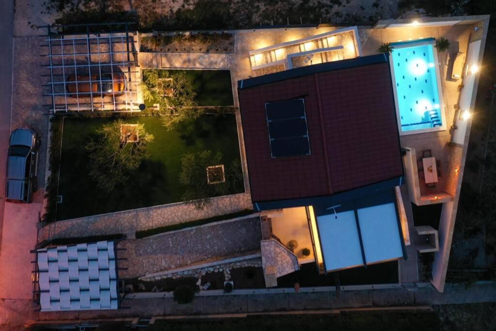 Apartment Vala, 4*, Sea View & Private Heated Pool Pridraga Luaran gambar