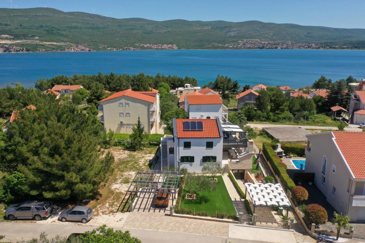 Apartment Vala, 4*, Sea View & Private Heated Pool Pridraga Luaran gambar